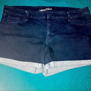 Universal Thread Jean Shorts Sz 22W Midi